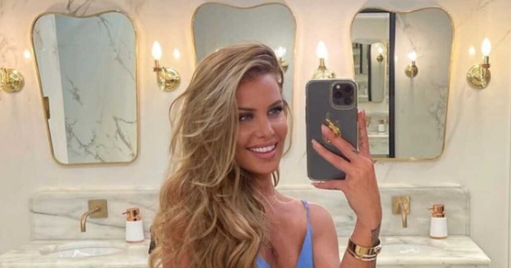 Adixia age
